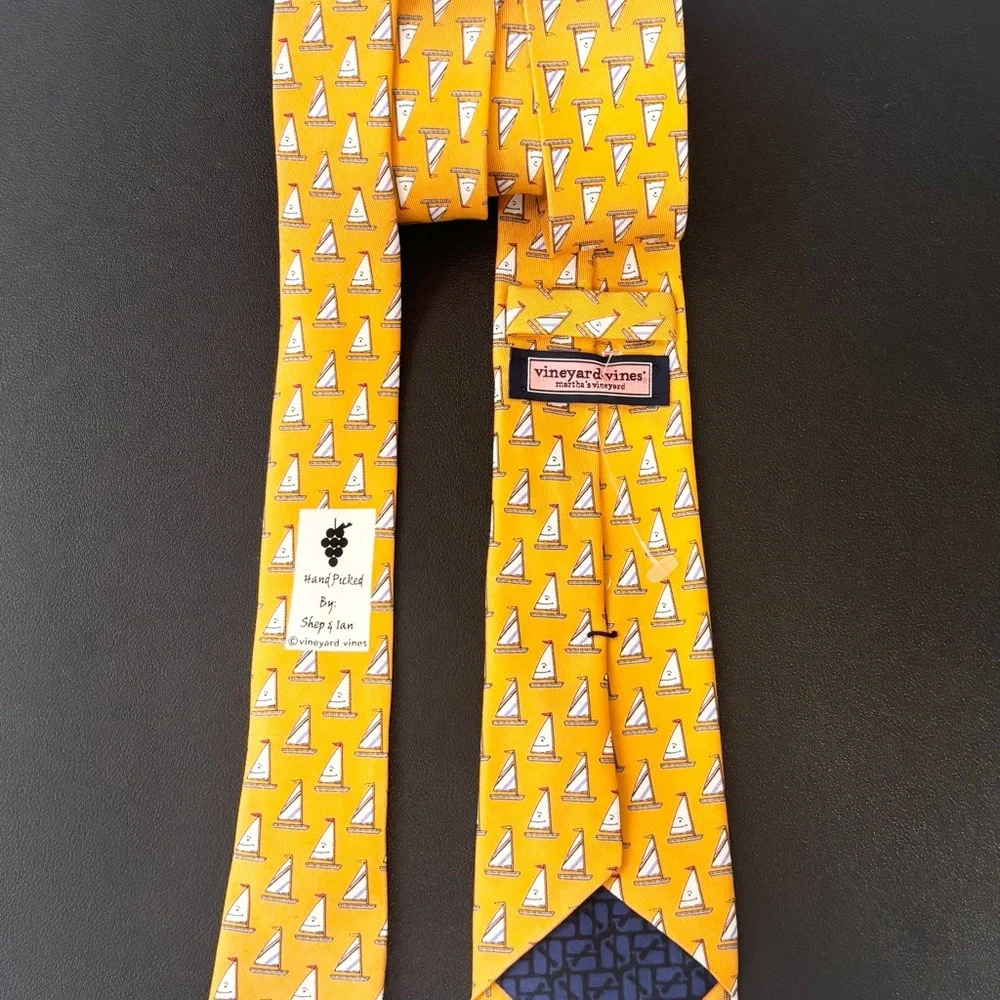 Vineyard Vines Boys Orange w/ White Sailboats 100% Silk Tie, W 2.75